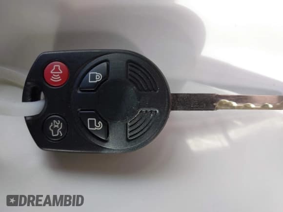 ✅ 2016 Ford C-Max SE • VIN: 1FADP5AU1GL116818 • Lot: 43183524. Wystawiony na IAAI z przebiegiem 57 718 mil. Bezpłatny archiwum sprzedaży aukcyjnych z USA i szczegółowy raport historii pojazdu na DreamBid. Zdjęcie 11.