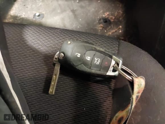 ✅ 2018 Chevrolet Cruze LS • VIN: 1G1BC5SM1J7214977 • Лот: 43585890. Опубликован ранее на IAAI с пробегом 131 614 миль. Бесплатный доступ к архиву аукционных продаж из США и подробный отчёт об истории автомобиля на DreamBid. Изображение 11.