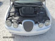 ✅ 2000 Jaguar S-Type V8 • VIN: SAJDA01D8YGL04519 • Lot: 76678364. Wystawiony na Copart z przebiegiem Nie podano. Bezpłatny archiwum sprzedaży aukcyjnych z USA i szczegółowy raport historii pojazdu na DreamBid. Zdjęcie 11.