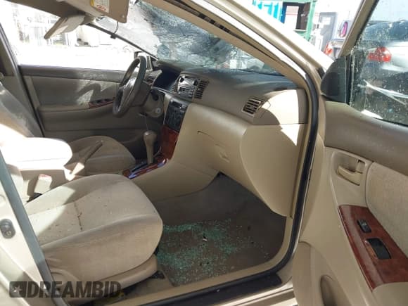 ✅ 2004 Toyota Corolla CE • VIN: 1NXBR32E14Z272799 • Lot: 43664394. Wystawiony na IAAI z przebiegiem 214 374 mil. Bezpłatny archiwum sprzedaży aukcyjnych z USA i szczegółowy raport historii pojazdu na DreamBid. Zdjęcie 5.