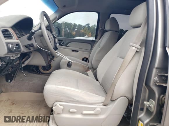 ✅ 2009 Chevrolet Suburban LS • VIN: 1GNFC16J49R184219 • Lot: 79306164. Listed on Copart with 204,958 mi. Free auction sales archive from the USA and detailed vehicle history report at DreamBid. Image 7.