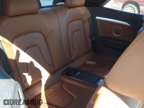 ✅ 2011 Audi A5 Premium Plus • VIN: WAULFAFH8BN005156 • Lot: 41292798. Listed on IAAI with 106,215 mi. Free auction sales archive from the USA and detailed vehicle history report at DreamBid. Image 8.