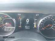 ✅ 2021 Jeep Wrangler Unlimited Willys • VIN: 1C4HJXDN7MW504854 • Lot: 42605357. Wystawiony na IAAI z przebiegiem 74 092 mil. Bezpłatny archiwum sprzedaży aukcyjnych z USA i szczegółowy raport historii pojazdu na DreamBid. Zdjęcie 7.