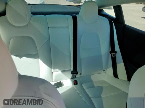 ✅ 2022 Tesla Model 3 Long Range • VIN: 5YJ3E1EB9NF318996 • Lot: 90580795. Wystawiony na Copart z przebiegiem Nie podano. Bezpłatny archiwum sprzedaży aukcyjnych z USA i szczegółowy raport historii pojazdu na DreamBid. Zdjęcie 10.