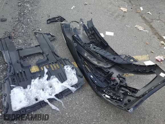 ✅ 2000 Dodge 2500 • VIN: 1B7KF2363YJ135563 • Lot: 81561185. Wystawiony na Copart z przebiegiem 248 411 mil. Bezpłatny archiwum sprzedaży aukcyjnych z USA i szczegółowy raport historii pojazdu na DreamBid. Zdjęcie 12.