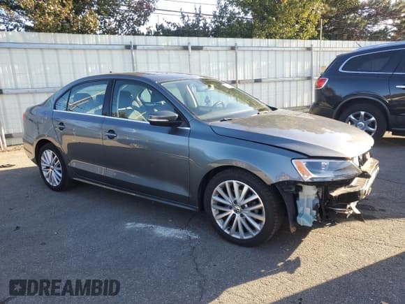 ✅ 2011 Volkswagen Jetta SEL • VIN: 3VWLZ7AJ4BM349971 • Лот: 92242625. Опубликован ранее на Copart с пробегом 117 910 миль. Бесплатный доступ к архиву аукционных продаж из США и подробный отчёт об истории автомобиля на DreamBid. Изображение 4.