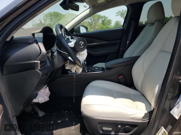 ✅ 2022 Mazda CX-30 Premium • VIN: 3MVDMBDY3NM459656 • Lot: 60451885. Listed on Copart with 30,051 mi. Free auction sales archive from the USA and detailed vehicle history report at DreamBid. Image 7.