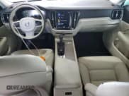 ✅ 2022 Volvo V60 • VIN: YV4102WK4N2092036 • Lot: 80911585. Wystawiony na Copart z przebiegiem 26 176 mil. Bezpłatny archiwum sprzedaży aukcyjnych z USA i szczegółowy raport historii pojazdu na DreamBid. Zdjęcie 8.