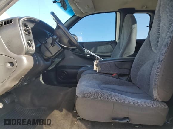 ✅ 1999 Dodge Dakota SLT • VIN: 1B7GL22X9XS188317 • Lot: 47997795. Wystawiony na Copart z przebiegiem 125 090 mil. Bezpłatny archiwum sprzedaży aukcyjnych z USA i szczegółowy raport historii pojazdu na DreamBid. Zdjęcie 7.