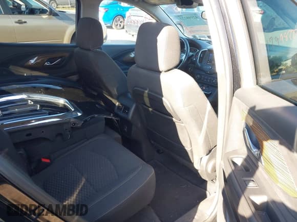 ✅ 2020 GMC Terrain SLE • VIN: 3GKALTEV7LL120925 • Lot: 42998223. Listed on IAAI with 28,053 mi. Free auction sales archive from the USA and detailed vehicle history report at DreamBid. Image 8.