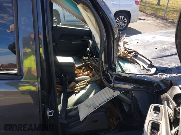 ✅ 2011 Jeep Liberty Limited • VIN: 1J4PN5GK3BW591939 • Лот: 43473682. Опубликован ранее на IAAI с пробегом 185 370 миль. Бесплатный доступ к архиву аукционных продаж из США и подробный отчёт об истории автомобиля на DreamBid. Изображение 5.