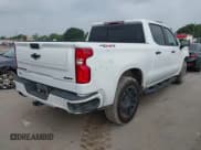 ✅ 2022 Chevrolet Silverado 1500 RST • VIN: 1GCUYEED8NZ146071 • Лот: 42298174. Опубликован ранее на IAAI с пробегом 64 542 миль. Бесплатный доступ к архиву аукционных продаж из США и подробный отчёт об истории автомобиля на DreamBid. Изображение 4.