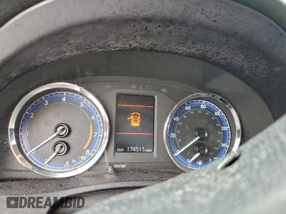 ✅ 2017 Toyota Corolla LE • VIN: 2T1BURHE9HC915707 • Лот: 94095355. Опубликован ранее на Copart с пробегом 174 511 миль. Бесплатный доступ к архиву аукционных продаж из США и подробный отчёт об истории автомобиля на DreamBid. Изображение 9.