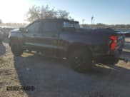 ✅ 2024 Chevrolet Silverado 1500 LT Trail Boss • VIN: 3GCUDFE81RG301652 • Lot: 82309385. Wystawiony na Copart z przebiegiem 30 010 mil. Bezpłatny archiwum sprzedaży aukcyjnych z USA i szczegółowy raport historii pojazdu na DreamBid. Zdjęcie 2.