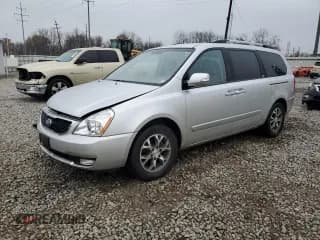 ✅ 2014 Kia Sedona LX • VIN: KNDMG4C70E6552096 • Лот: 92747265. Опубликован ранее на Copart с пробегом 89 201 миль. Бесплатный доступ к архиву аукционных продаж из США и подробный отчёт об истории автомобиля на DreamBid. Изображение 1.