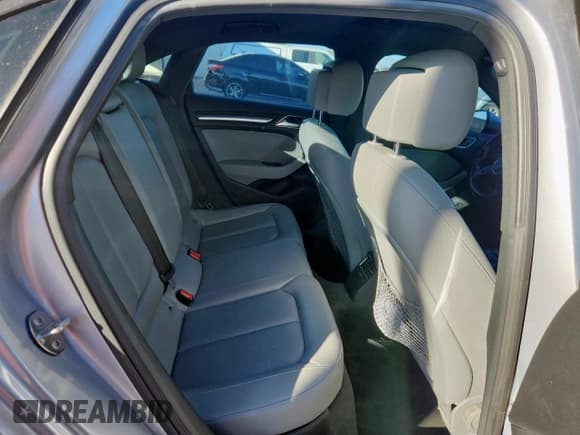 ✅ 2017 Audi A3 Premium • VIN: WAUAUGFF2H1053475 • Лот: 91998055. Опубликован ранее на Copart с пробегом 108 074 миль. Бесплатный доступ к архиву аукционных продаж из США и подробный отчёт об истории автомобиля на DreamBid. Изображение 10.