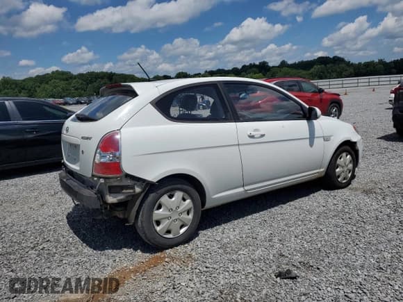 ✅ 2010 Hyundai Accent GS • VIN: KMHCM3AC2AU180034 • Лот: 60866855. Опубликован ранее на Copart с пробегом 196 494 миль. Бесплатный доступ к архиву аукционных продаж из США и подробный отчёт об истории автомобиля на DreamBid. Изображение 3.