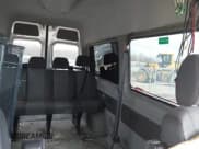 ✅ 2010 Mercedes-Benz Sprinter Passenger • VIN: WDZPE7CC9A5464133 • Lot: 41843768. Wystawiony na IAAI z przebiegiem 129 570 mil. Bezpłatny archiwum sprzedaży aukcyjnych z USA i szczegółowy raport historii pojazdu na DreamBid. Zdjęcie 8.