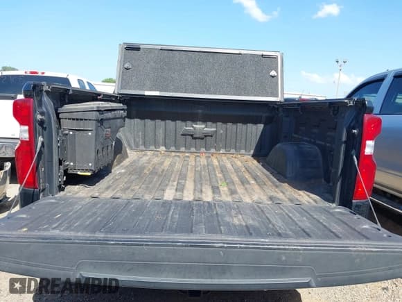 ✅ 2020 Chevrolet Silverado 1500 LT Trail Boss • VIN: 3GCPYFED8LG370568 • Лот: 42802033. Опубликован ранее на IAAI с пробегом 94 163 миль. Бесплатный доступ к архиву аукционных продаж из США и подробный отчёт об истории автомобиля на DreamBid. Изображение 16.