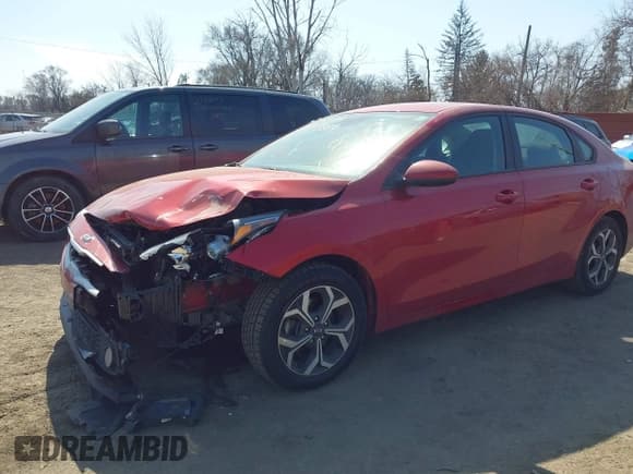 ✅ 2019 Kia Forte LXS • VIN: 3KPF24AD9KE126087 • Лот: 41833884. Опубликован ранее на IAAI с пробегом 63 764 миль. Бесплатный доступ к архиву аукционных продаж из США и подробный отчёт об истории автомобиля на DreamBid. Изображение 2.