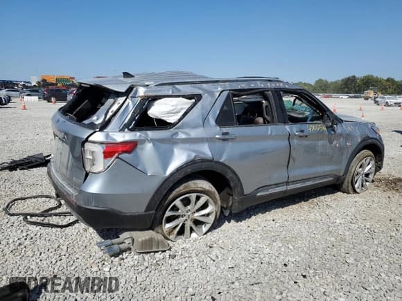 ✅ 2021 Ford Explorer Platinum • VIN: 1FM5K8HC7MGA45457 • Lot: 72015155. Wystawiony na Copart z przebiegiem 65 155 mil. Bezpłatny archiwum sprzedaży aukcyjnych z USA i szczegółowy raport historii pojazdu na DreamBid. Zdjęcie 3.