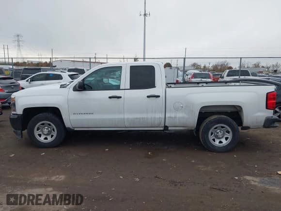 ✅ 2019 Chevrolet Silverado 1500 Work Truck • VIN: 2GCRCNEC8K1201795 • Lot: 43658639. Wystawiony na IAAI z przebiegiem 184 885 mil. Bezpłatny archiwum sprzedaży aukcyjnych z USA i szczegółowy raport historii pojazdu na DreamBid. Zdjęcie 14.