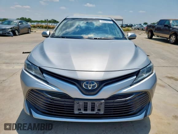 ✅ 2020 Toyota Camry Hybrid LE • VIN: 4T1C31AKXLU018881 • Лот: 64376515. Опубликован ранее на Copart с пробегом 221 603 миль. Бесплатный доступ к архиву аукционных продаж из США и подробный отчёт об истории автомобиля на DreamBid. Изображение 5.