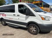 ✅ 2015 Ford Transit XL • VIN: 1FMZK1YM2FKB13584 • Lot: 81242185. Wystawiony na Copart z przebiegiem 229 910 mil. Bezpłatny archiwum sprzedaży aukcyjnych z USA i szczegółowy raport historii pojazdu na DreamBid. Zdjęcie 1.