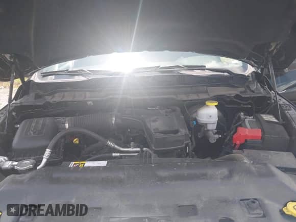 2024 Ram 1500 SLT z VIN 1C6RR7GG1RS149230, wystawiony jako IAAI lot #42732323 z przebiegiem 38 598 mil mil oraz . Historia ofert i sprzedaży dostępna na DreamBid. Obrazek 10.