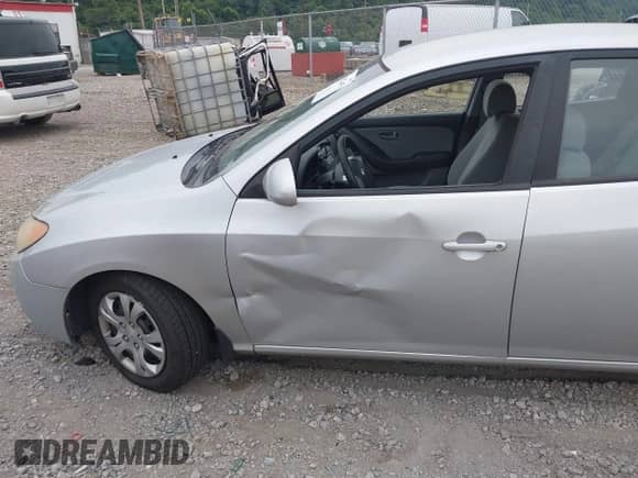 ✅ 2009 Hyundai Elantra SE • VIN: KMHDU46D09U703705 • Lot: 42723455. Wystawiony na IAAI z przebiegiem 116 870 mil mil. Skorzystaj z bezpłatnego archiwum sprzedaży aukcyjnych z USA i zobacz szczegółowy raport historii pojazdu na DreamBid. Zdjęcie 6.