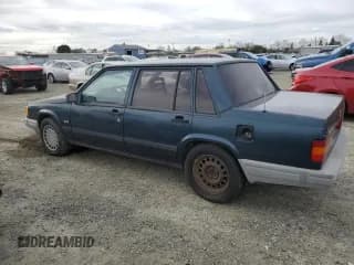 ✅ 1991 Volvo 740 • VIN: YV1FA8842M2522405 • Lot: 47664895. Wystawiony na Copart z przebiegiem 217 725 mil. Bezpłatny archiwum sprzedaży aukcyjnych z USA i szczegółowy raport historii pojazdu na DreamBid. Zdjęcie 2.