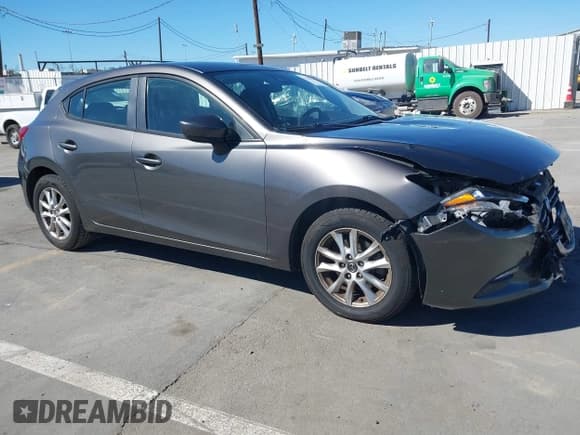 ✅ 2018 Mazda 3 Sport • VIN: 3MZBN1K75JM171686 • Lot: 43363933. Wystawiony na IAAI z przebiegiem 74 025 mil. Bezpłatny archiwum sprzedaży aukcyjnych z USA i szczegółowy raport historii pojazdu na DreamBid. Zdjęcie 1.