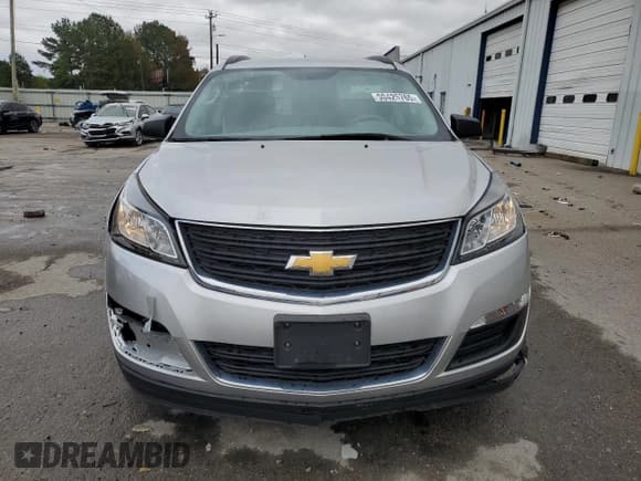 ✅ 2017 Chevrolet Traverse LS • VIN: 1GNKRFED4HJ209638 • Lot: 90425765. Wystawiony na Copart z przebiegiem 30 356 mil. Bezpłatny archiwum sprzedaży aukcyjnych z USA i szczegółowy raport historii pojazdu na DreamBid. Zdjęcie 5.