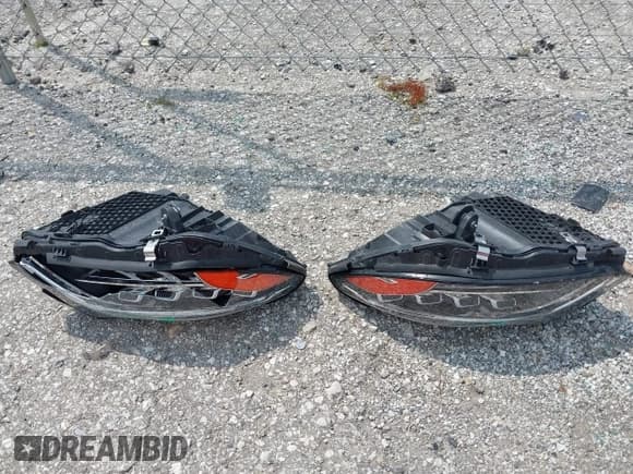 ✅ 2020 Mercedes-Benz C 300 • VIN: WDDWF8EB1LR549066 • Lot: 42453123. Wystawiony na IAAI z przebiegiem 36 472 mil. Bezpłatny archiwum sprzedaży aukcyjnych z USA i szczegółowy raport historii pojazdu na DreamBid. Zdjęcie 19.