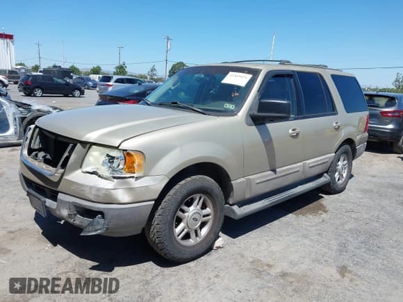 ✅ 2004 Ford Expedition XLT • VIN: 1FMPU16W04LA01850 • Lot: 42303611. Listed on IAAI with 190,515 mi. Free auction sales archive from the USA and detailed vehicle history report at DreamBid. Image 2.