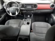 ✅ 2019 Toyota Tacoma SR • VIN: 5TFAX5GN2KX142794 • Лот: 85178955. Опубликован ранее на Copart с пробегом 88 341 миль. Бесплатный доступ к архиву аукционных продаж из США и подробный отчёт об истории автомобиля на DreamBid. Изображение 8.