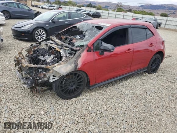 ✅ 2021 Toyota Corolla SE • VIN: JTND4MBE2M3107671 • Лот: 84302785. Опубликован ранее на Copart с пробегом Не указан. Бесплатный доступ к архиву аукционных продаж из США и подробный отчёт об истории автомобиля на DreamBid. Изображение 1.