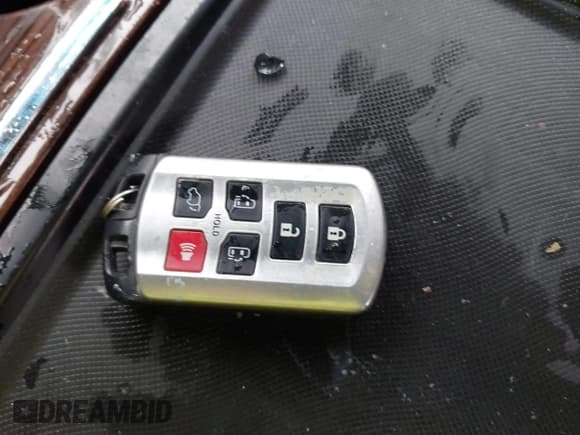 ✅ 2015 Toyota Sienna XLE • VIN: 5TDYK3DC3FS644116 • Лот: 43262257. Опубликован ранее на IAAI с пробегом 153 899 миль. Бесплатный доступ к архиву аукционных продаж из США и подробный отчёт об истории автомобиля на DreamBid. Изображение 11.