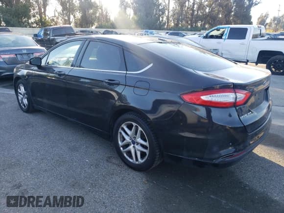 ✅ 2014 Ford Fusion SE • VIN: 3FA6P0H77ER185409 • Lot: 86161275. Wystawiony na Copart z przebiegiem 175 575 mil. Bezpłatny archiwum sprzedaży aukcyjnych z USA i szczegółowy raport historii pojazdu na DreamBid. Zdjęcie 2.