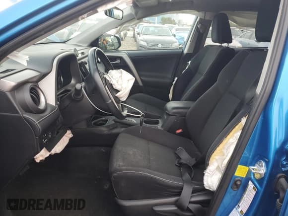 ✅ 2016 Toyota RAV4 XLE • VIN: 2T3RFREV4GW444129 • Лот: 82645505. Опубликован ранее на Copart с пробегом 196 132 миль. Бесплатный доступ к архиву аукционных продаж из США и подробный отчёт об истории автомобиля на DreamBid. Изображение 7.