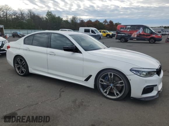 ✅ 2020 BMW 5 Series M550i xDrive • VIN: WBAJS7C00LCD18805 • Lot: 83802335. Wystawiony na Copart z przebiegiem 81 076 mil. Bezpłatny archiwum sprzedaży aukcyjnych z USA i szczegółowy raport historii pojazdu na DreamBid. Zdjęcie 4.