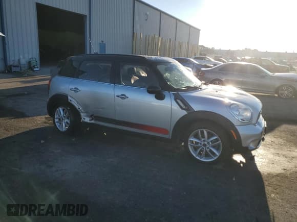 ✅ 2013 MINI Countryman S • VIN: WMWZC3C50DWP23855 • Lot: 86645255. Wystawiony na Copart z przebiegiem 109 486 mil. Bezpłatny archiwum sprzedaży aukcyjnych z USA i szczegółowy raport historii pojazdu na DreamBid. Zdjęcie 4.