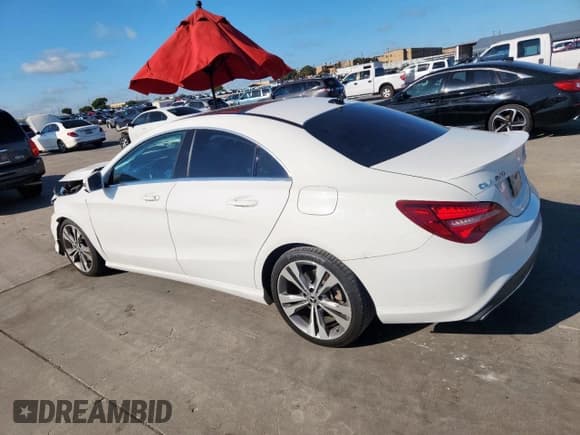 ✅ 2019 Mercedes-Benz CLA 250 • VIN: WDDSJ4EBXKN755661 • Лот: 81769345. Опубликован ранее на Copart с пробегом 71 372 миль. Бесплатный доступ к архиву аукционных продаж из США и подробный отчёт об истории автомобиля на DreamBid. Изображение 2.