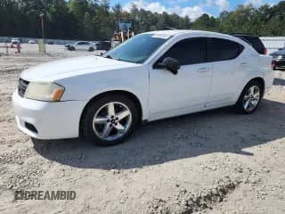 ✅ 2013 Dodge Avenger SE • VIN: 1C3CDZAB6DN565145 • Лот: 85883385. Опубликован ранее на Copart с пробегом 208 711 миль. Бесплатный доступ к архиву аукционных продаж из США и подробный отчёт об истории автомобиля на DreamBid. Изображение 1.