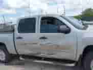 2011 Chevrolet Silverado 1500 LT z VIN 3GCPKSE35BG258438, wystawiony jako IAAI lot #43510647 z przebiegiem 212 290 mil mil oraz . Historia ofert i sprzedaży dostępna na DreamBid. Obrazek 6.