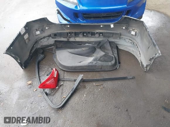 ✅ 2017 Chevrolet Malibu LT • VIN: 1G1ZE5ST9HF127201 • Lot: 43430542. Listed on IAAI with 116,661 mi. Free auction sales archive from the USA and detailed vehicle history report at DreamBid. Image 12.