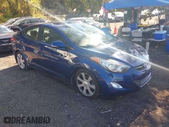 2013 Hyundai Elantra GLS z VIN KMHDH4AE5DU711232, wystawiony jako IAAI lot #43526333 z przebiegiem 92 535 mil mil oraz . Historia ofert i sprzedaży dostępna na DreamBid. Obrazek 1.