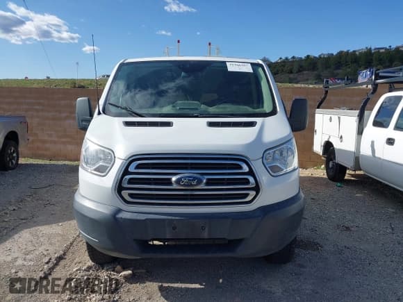 ✅ 2017 Ford Transit XL • VIN: 1FBZX2YM2HKB05049 • Lot: 41966567. Wystawiony na IAAI z przebiegiem Nie podano. Bezpłatny archiwum sprzedaży aukcyjnych z USA i szczegółowy raport historii pojazdu na DreamBid. Zdjęcie 12.