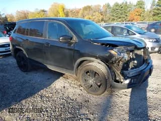 ✅ 2020 Honda Passport Sport • VIN: 5FNYF8H21LB014825 • Lot: 43555536. Wystawiony na IAAI z przebiegiem 75 641 mil. Bezpłatny archiwum sprzedaży aukcyjnych z USA i szczegółowy raport historii pojazdu na DreamBid. Zdjęcie 1.