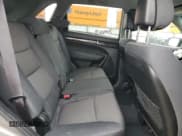 ✅ 2013 Kia Sorento LX • VIN: 5XYKT3A12DG409853 • Lot: 90132725. Wystawiony na Copart z przebiegiem Nie podano. Bezpłatny archiwum sprzedaży aukcyjnych z USA i szczegółowy raport historii pojazdu na DreamBid. Zdjęcie 11.